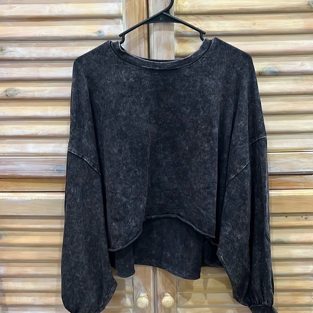 Zenana Cropped Acid Wash Long Sleeve Top